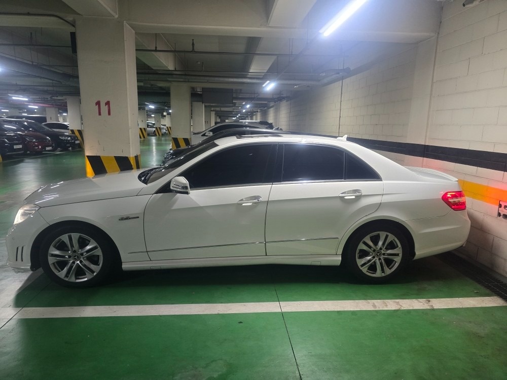 E 클래스 W212 E220 CDI 전기형 (170마력)아방가르드 매물 썸네일