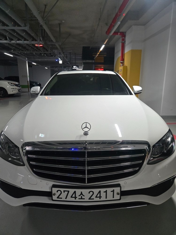 E 클래스 W213 E220 d 전기형 (163마력) 매물 썸네일