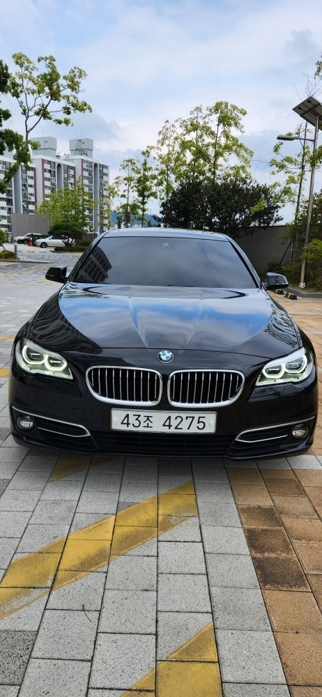 5시리즈 F10 528 i xDrive (245마력) 매물 썸네일