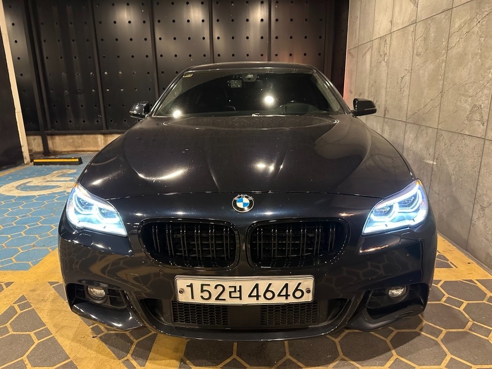 BMW 520D xDrive M 에어 중고차 직거래 (1)