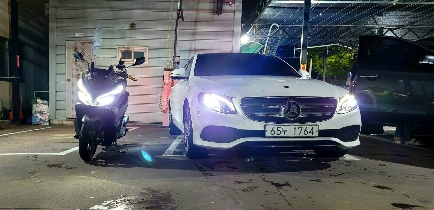 E 클래스 W213 E300 전기형 (211마력) 매물 썸네일