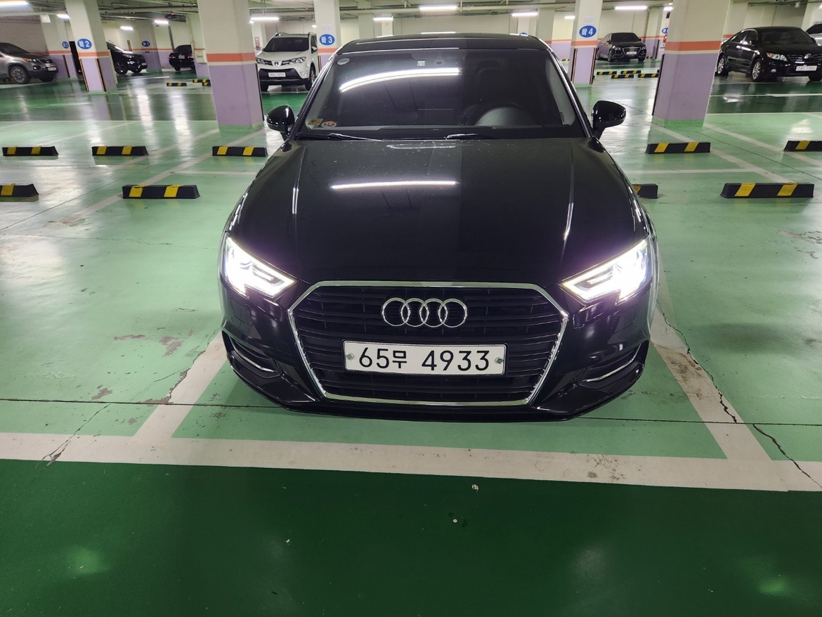 A3 8V 40 TFSI (186마력)세단 매물 썸네일