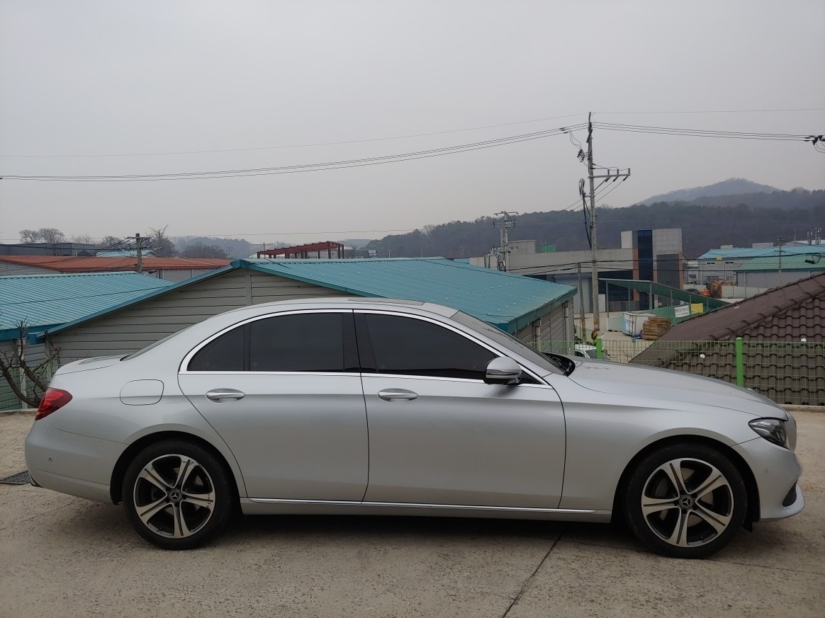 벤츠 E300 4matic 팝니다.
 중고차 직거래 (5)