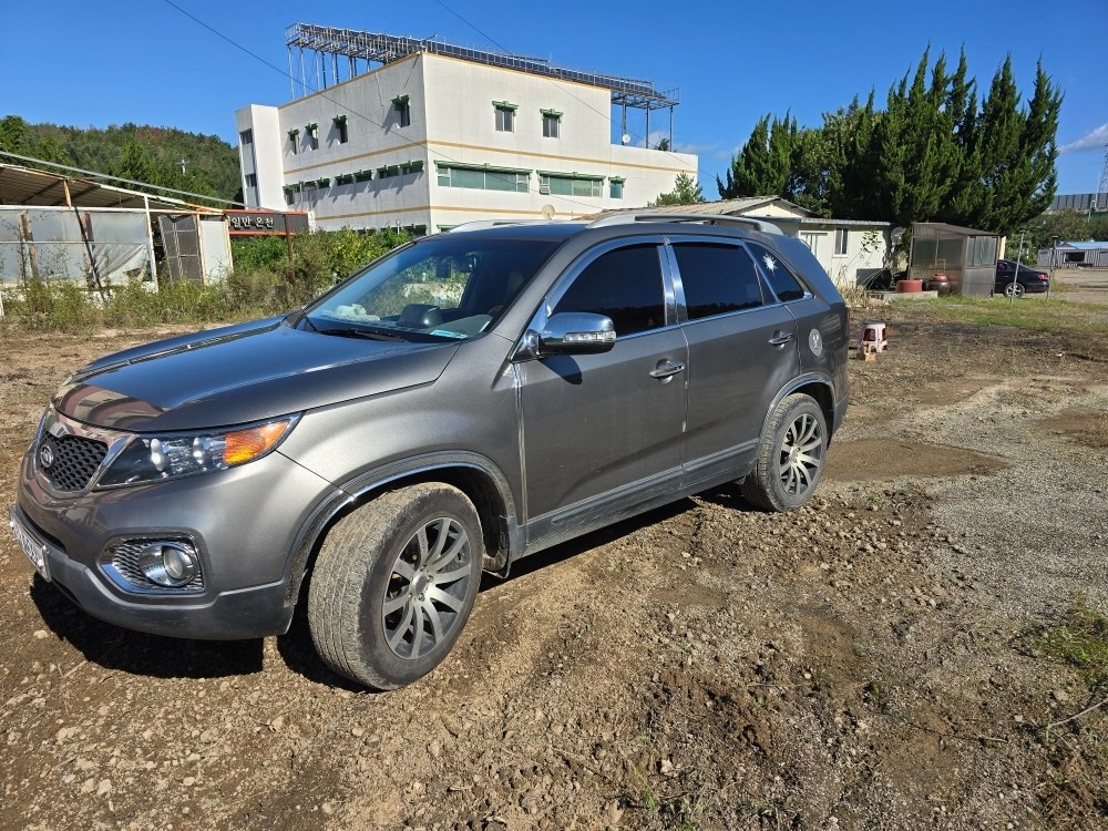 쏘렌토 R XM 7인승(디젤 2.2) 4WD 리미티드 고급형 매물 썸네일