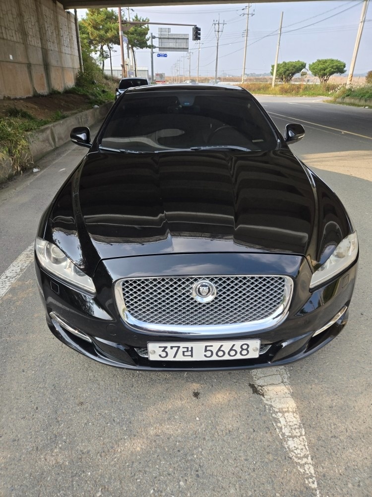 XJ X351 5.0 포트폴리오 LWB 매물 썸네일