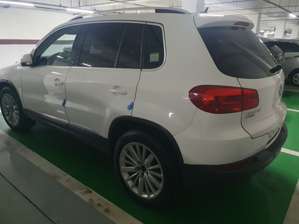 뉴 티구안 5N 2.0 TDI 블루모션 (140마력) 매물 썸네일