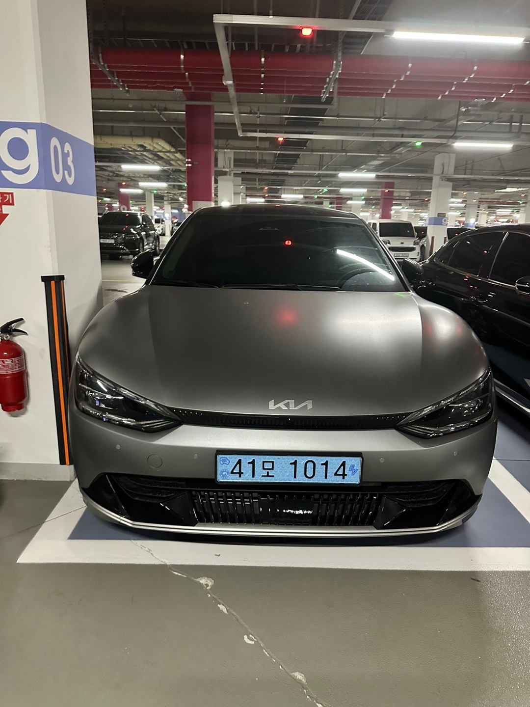 EV6 CV BEV(롱레인지/77.4kWh) AWD 어스(441km) 매물 썸네일