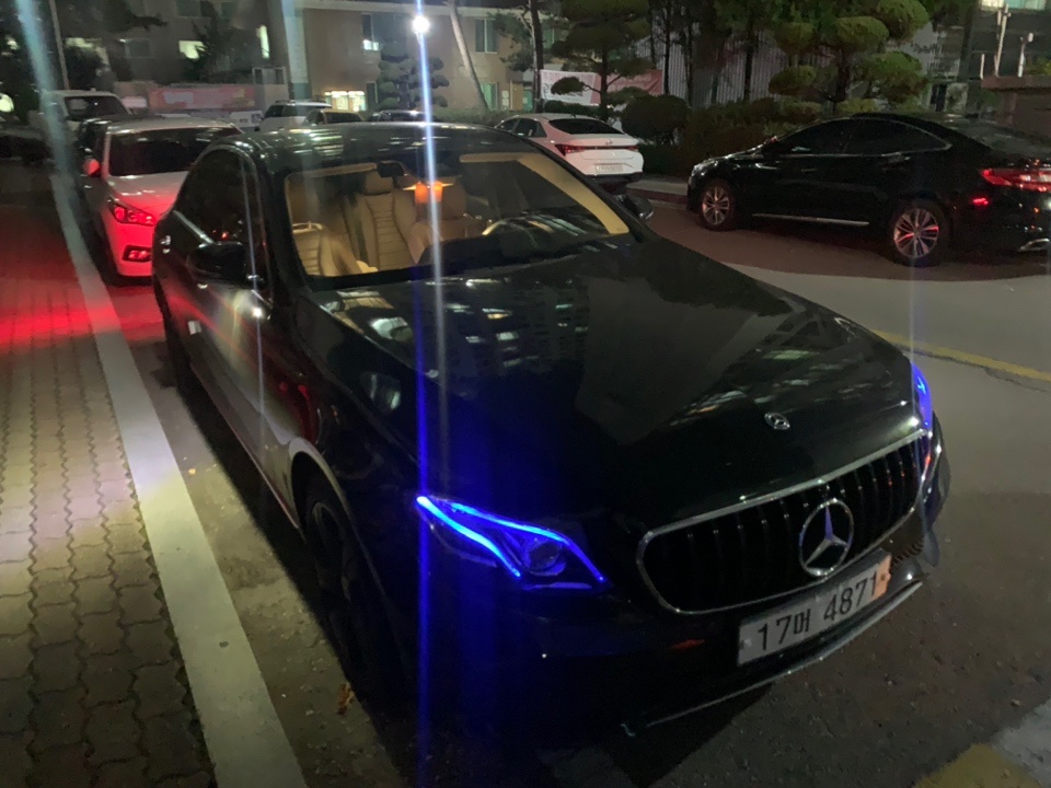 E 클래스 W213 E220 d 전기형 (163마력) 매물 썸네일