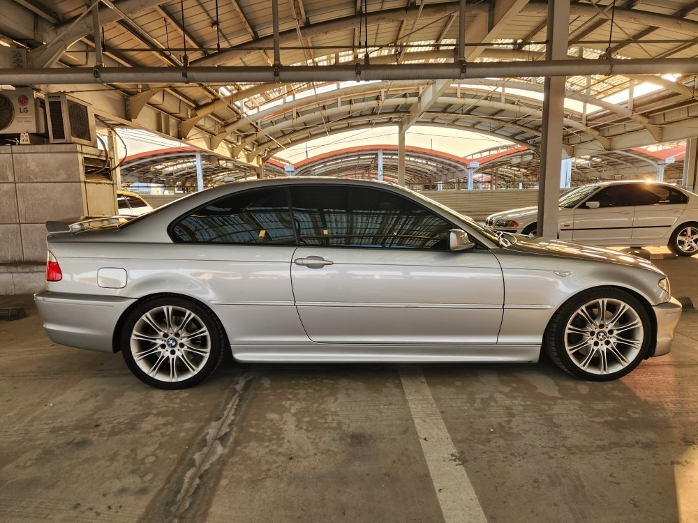 E46 330Ci 쿠페 2004년형  중고차 직거래 (3)