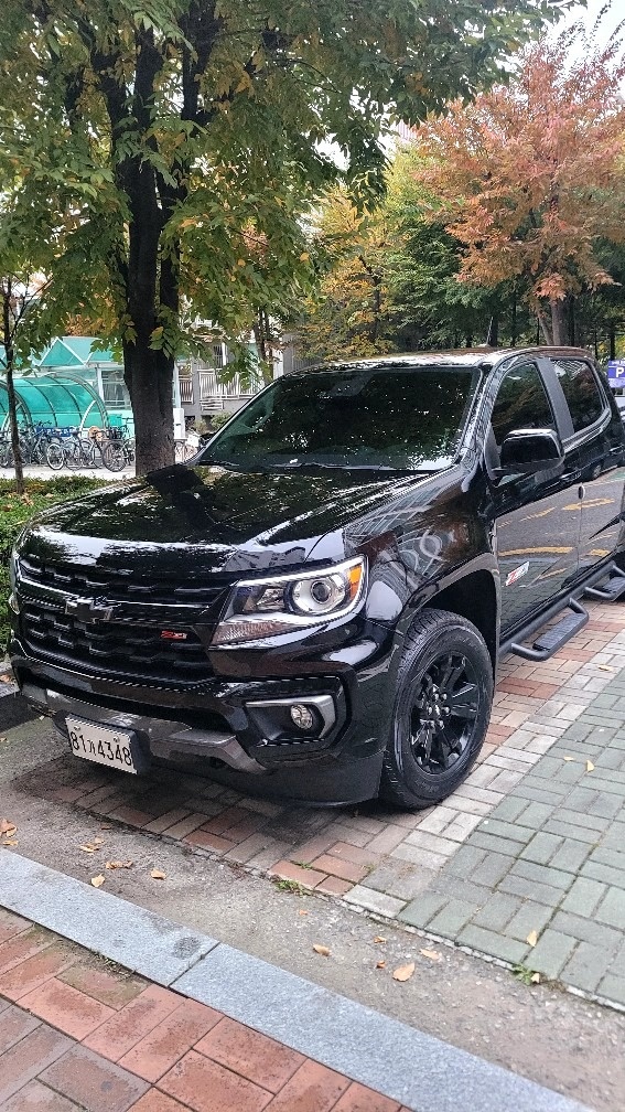 리얼 뉴 콜로라도 가솔린 3.6 AWD Z71-X 미드나잇 매물 썸네일