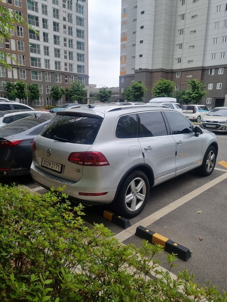 상태좋음 여자가 운전 키로수는 많음  중고차 직거래 (8)