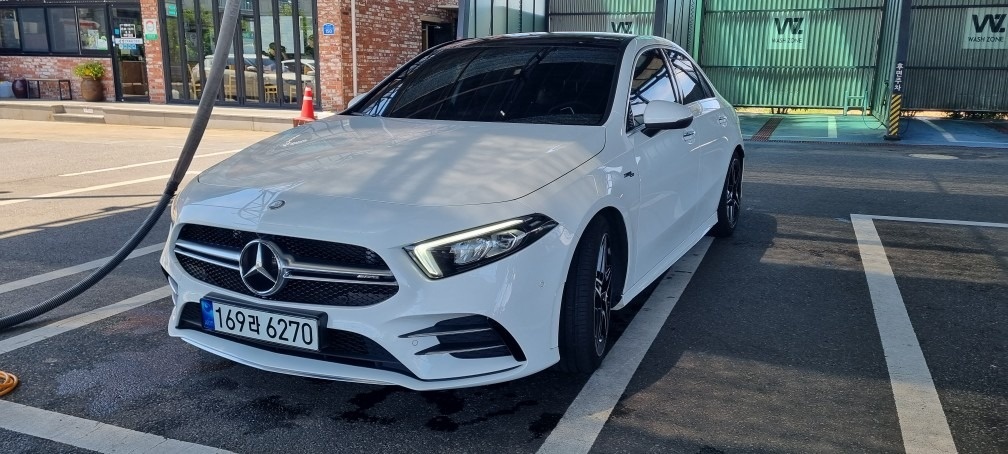 A 클래스 W177 A35amg 세단 4Matic 전기형 (306마력) 매물 썸네일