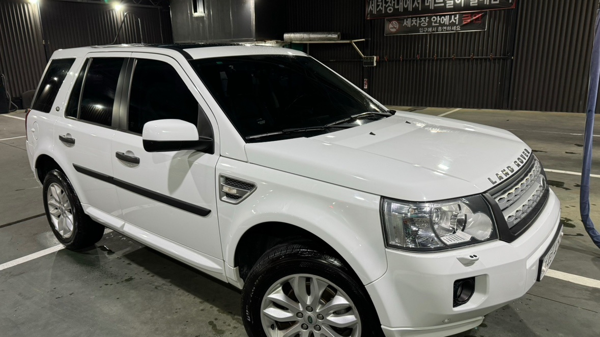 프리랜더 Ⅱ L359 5DR 2.2 SD4 AWD 매물 썸네일