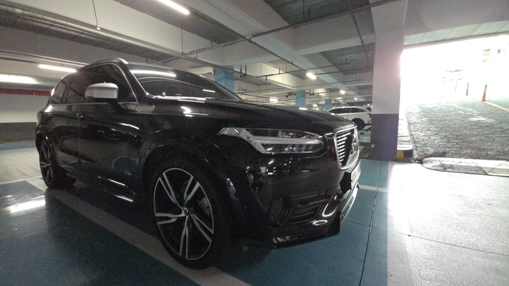 볼보 XC90 R디자인 국내 몇대없는 중고차 직거래 (17)