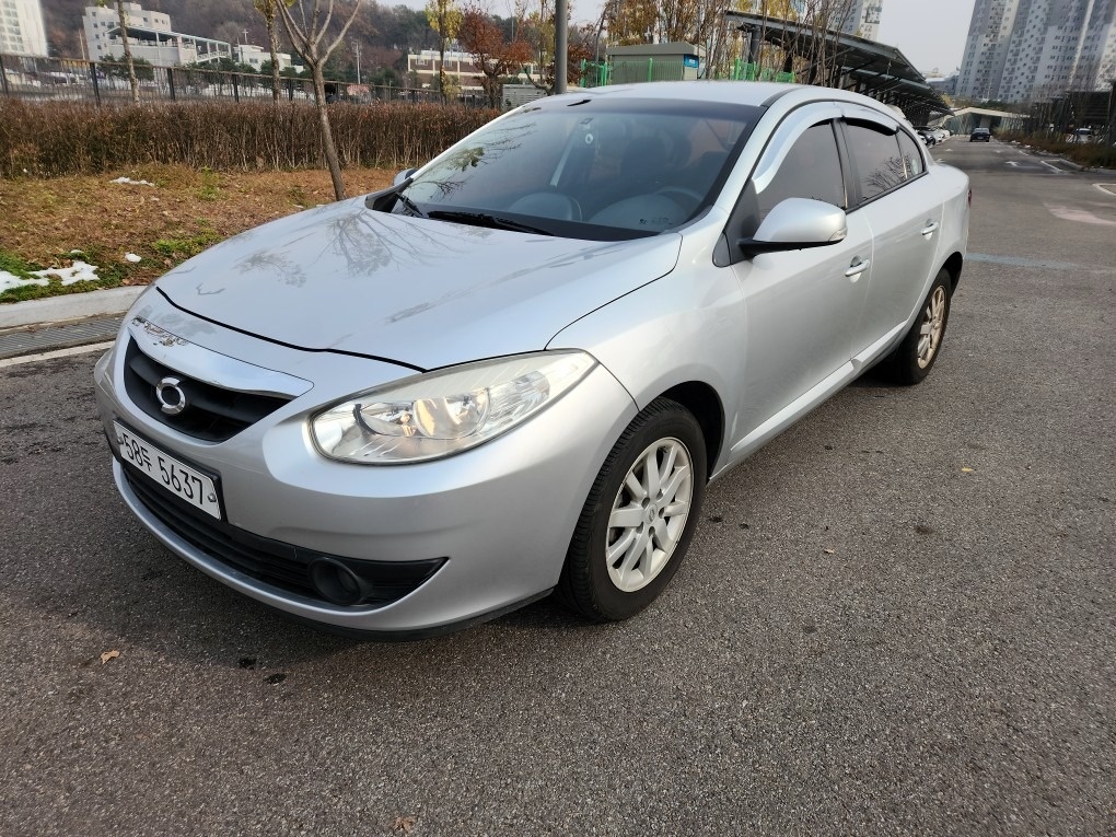 뉴 SM3 L38 가솔린 1.6 FWD SE 매물 썸네일