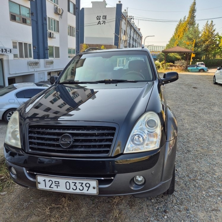 슈퍼 렉스턴 Y200 7인승(디젤 RX4) 4WD 최고급 매물 썸네일