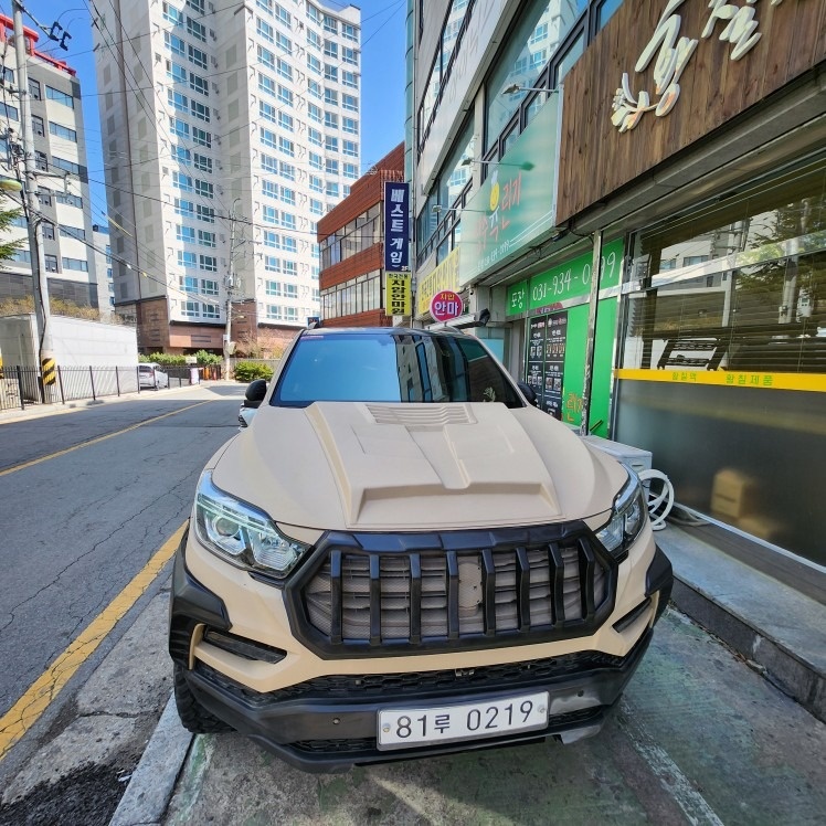 렉스턴 스포츠 Q200. G4 5인승(디젤 2.2) 4WD 어드벤처 매물 썸네일