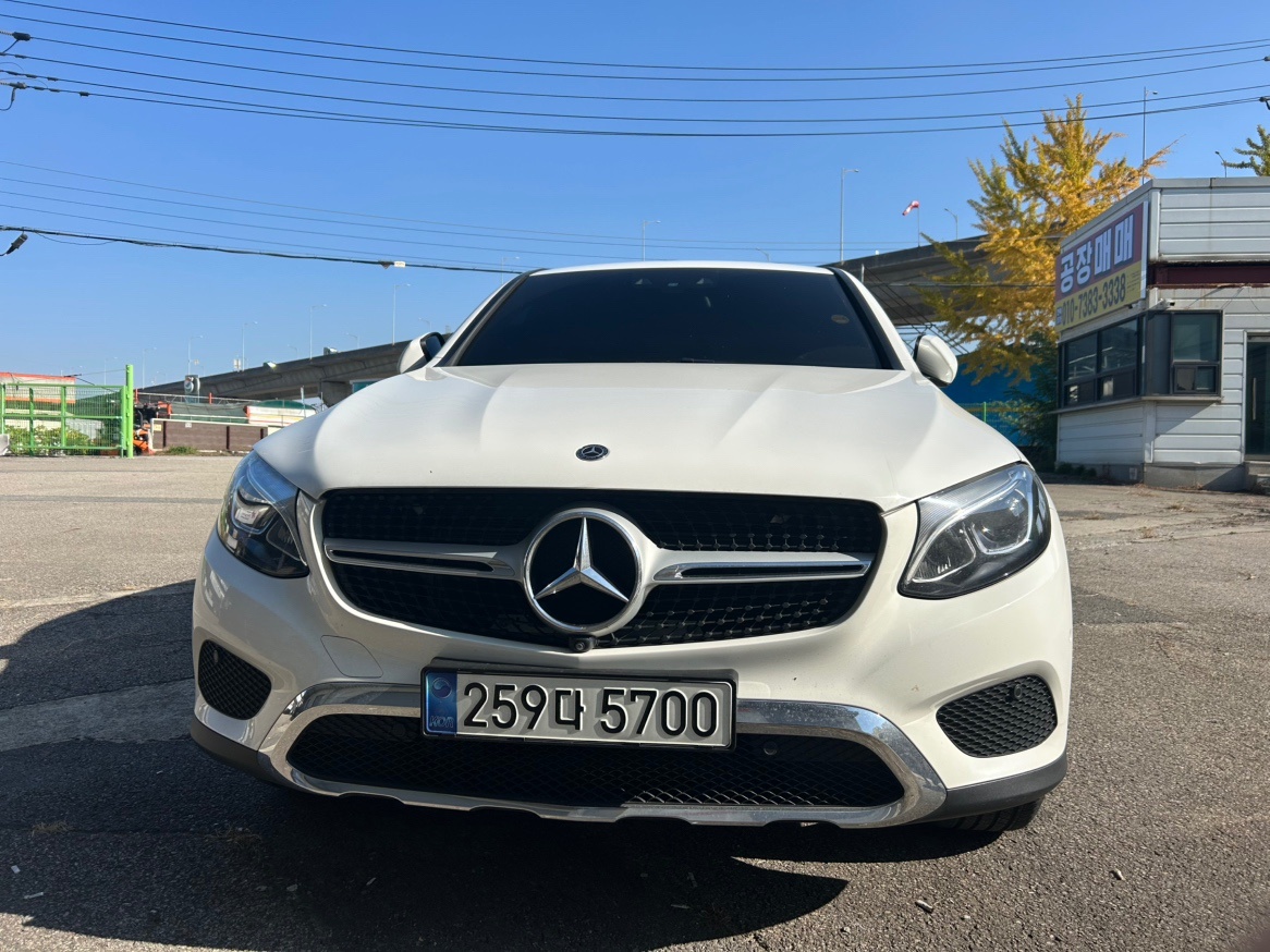 GLC X253 GLC300 4Matic Coupe 전기형 (245마력) 매물 썸네일