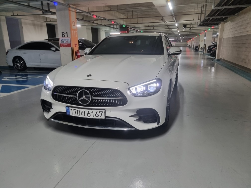 E 클래스 W213 E220 d 4Matic 후기형 (194마력)AMG Line 매물 썸네일