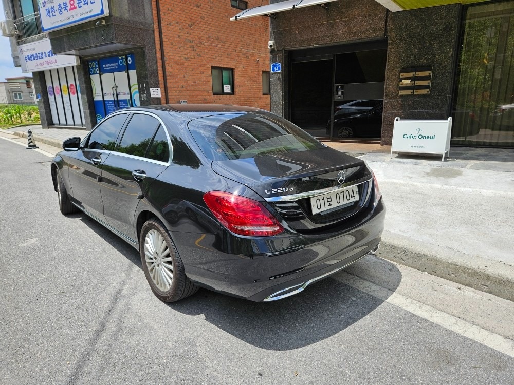 C 클래스 W205 C220 d (170마력) 매물 썸네일