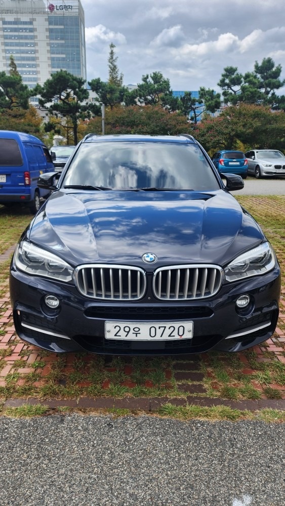 X5 F15 M50d xDrive (381마력) 매물 썸네일