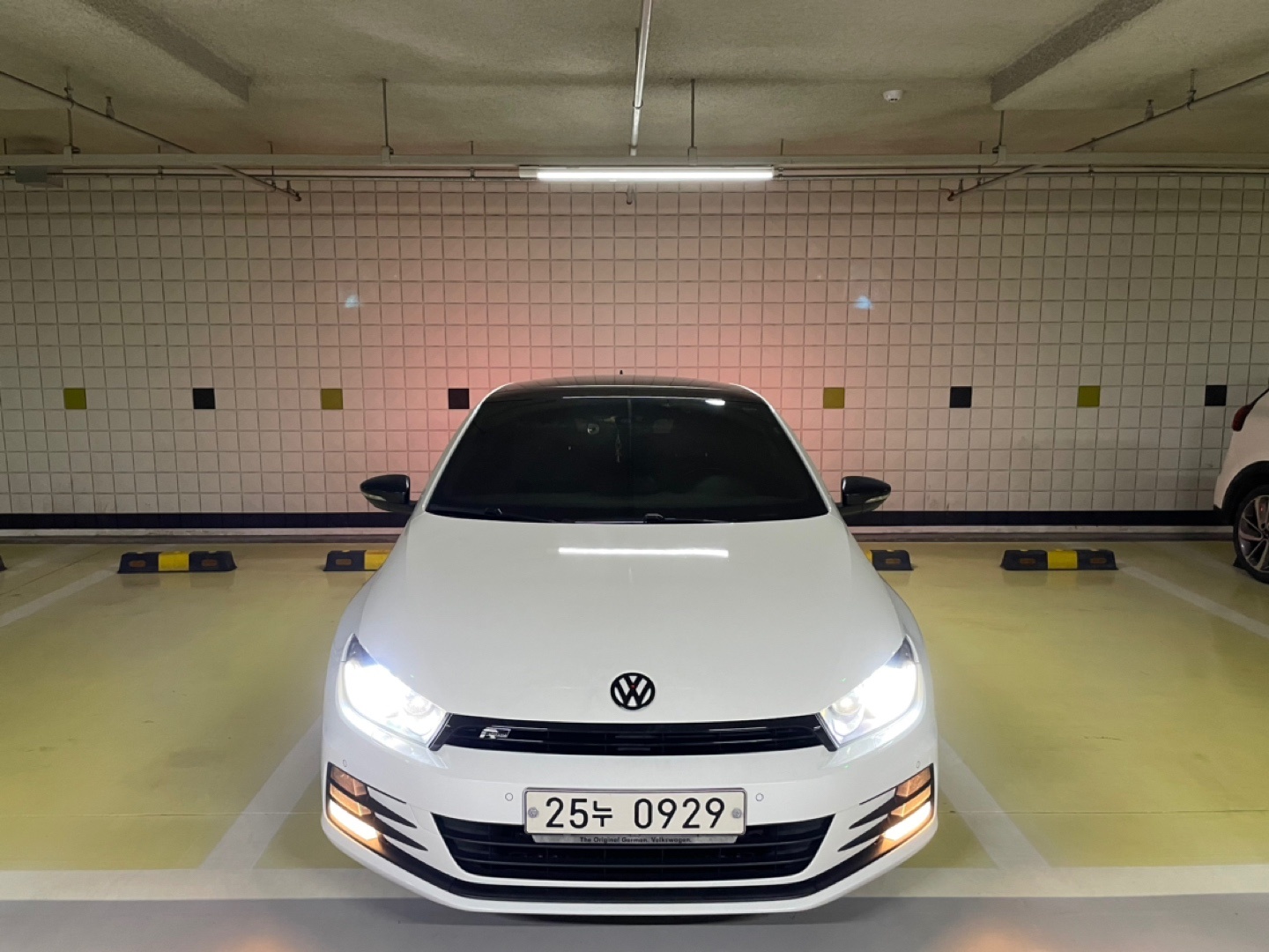 시로코 3세대 2.0 TDI R-Line 매물 썸네일