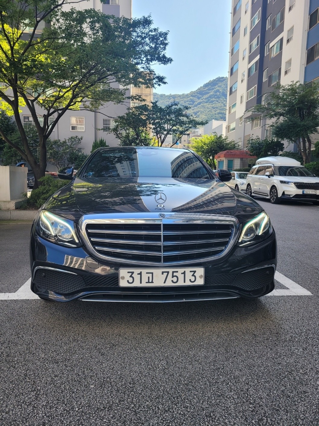 E 클래스 W213 E220 d 4Matic 전기형 (194마력) 매물 썸네일