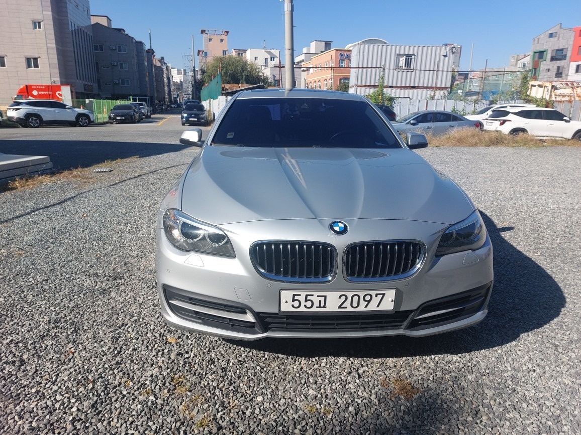 5시리즈 F10 520d xDrive (184마력) 매물 썸네일