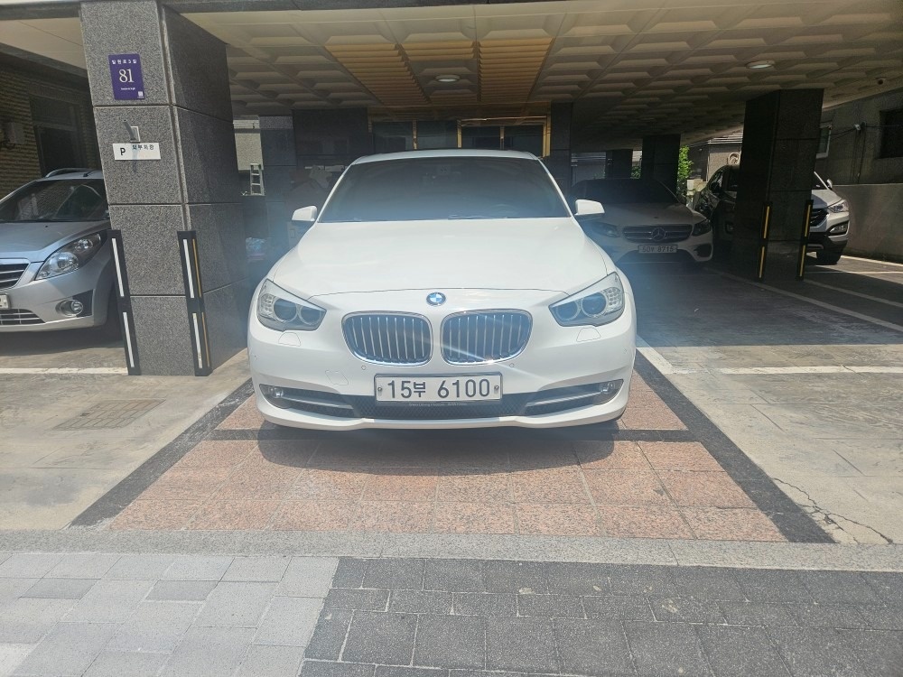 bmw  5gt 차량 판매합니다

교