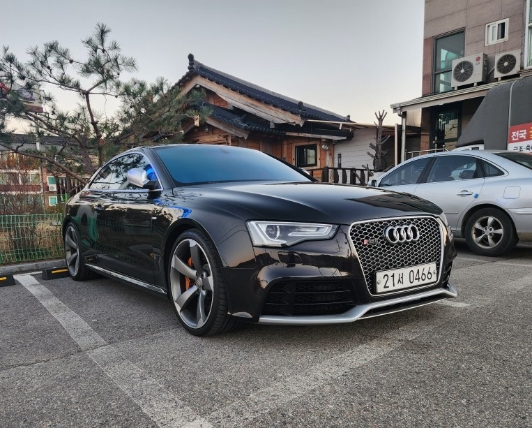 RS5 8T3 4.2  Coupe 콰트로 (450마력) 매물 썸네일