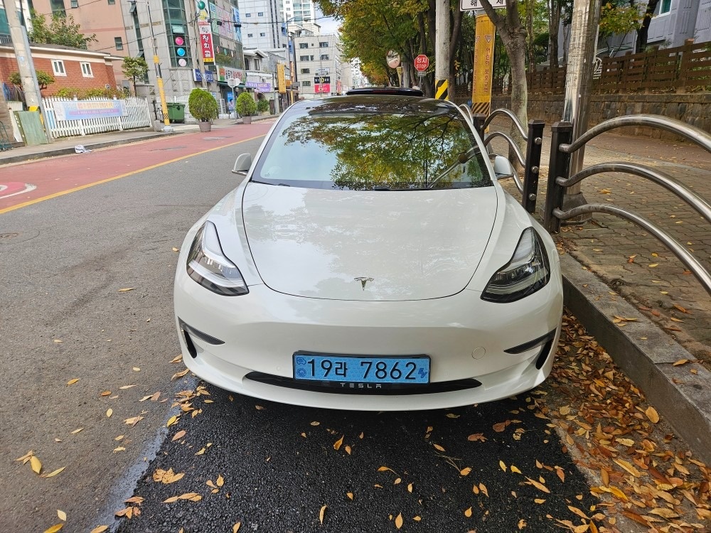 모델 3 BEV(75kWh) AWD 롱 �레인지 매물 썸네일