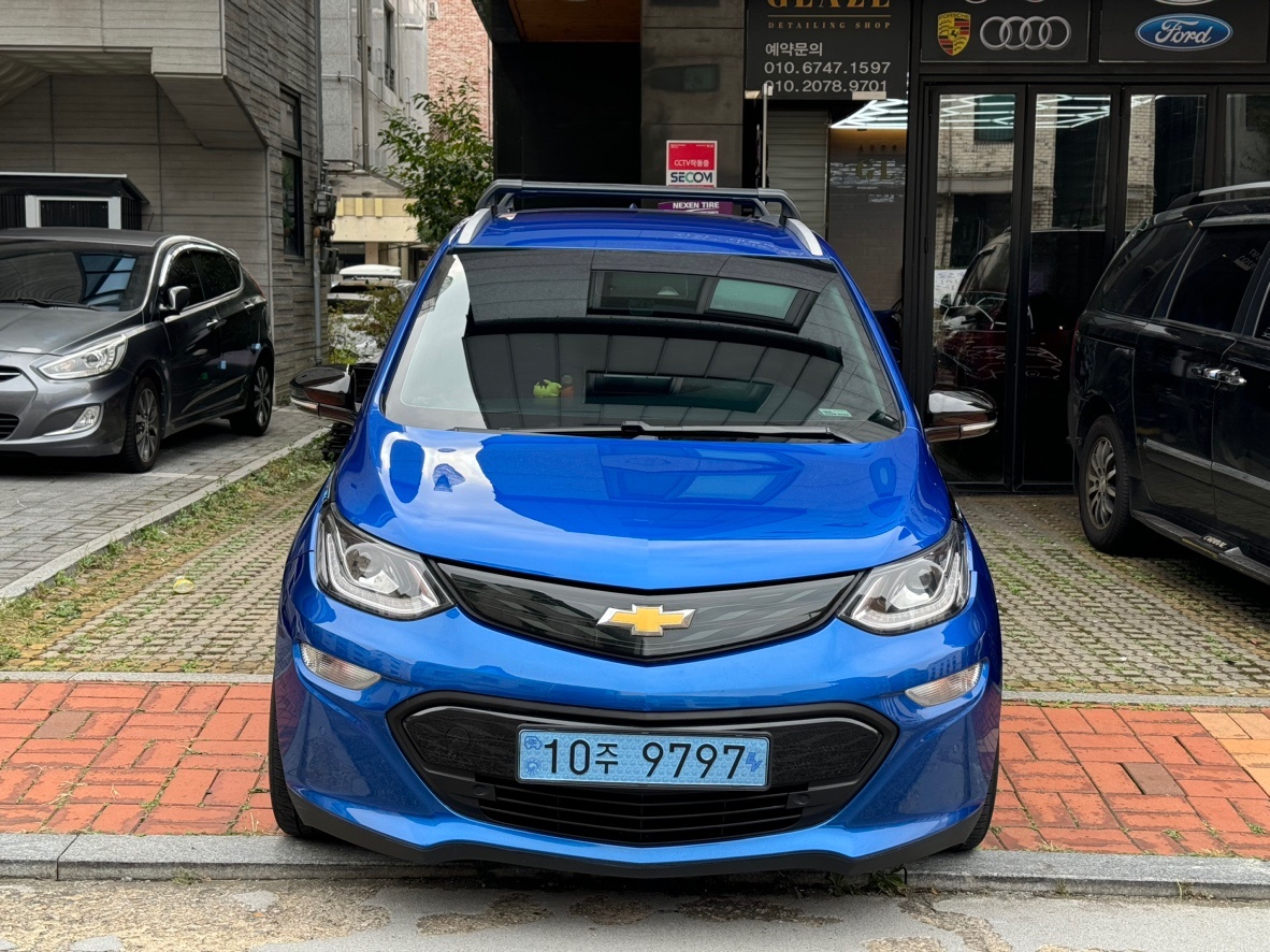 볼트 BEV(66kWh/414km) FWD 프리미어 매물 썸네일