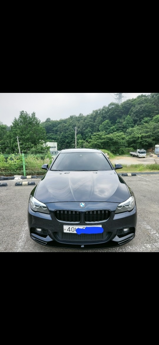 5시리즈 F10 528 i xDrive (245마력) 매물 썸네일