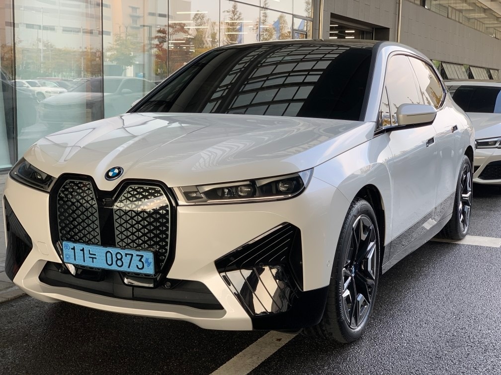 iX i20 50 xDrive (111.5kWh) (523마력)스포츠 플러스 매물 썸네일