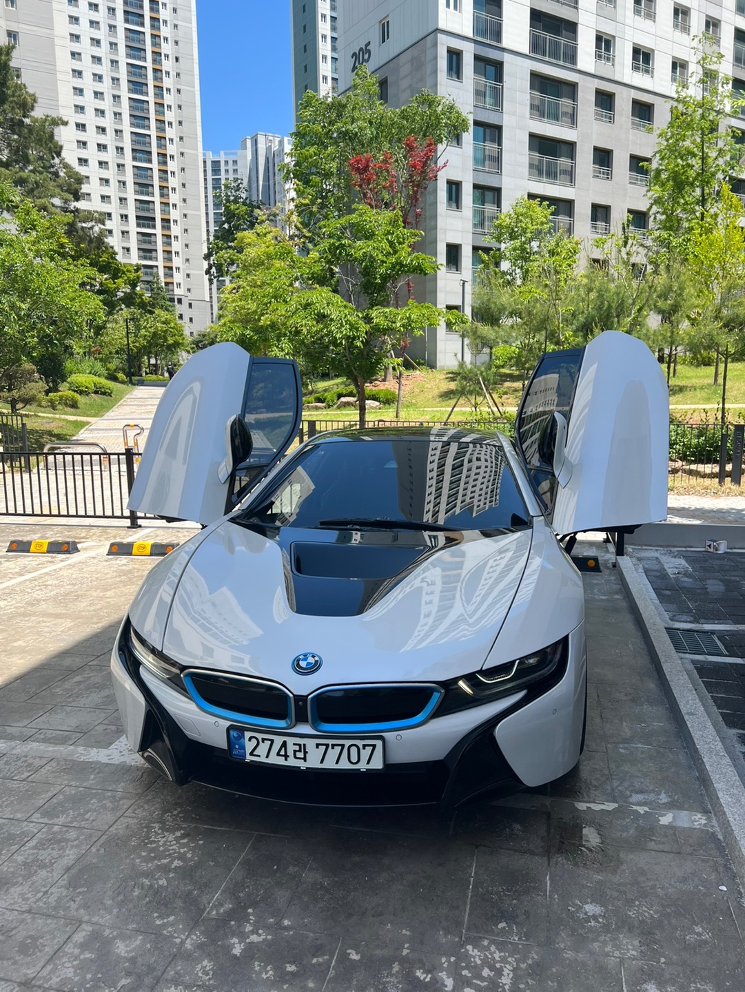 bmw i8
👉무사고
👉보험이력  중고차 직거래 (2)