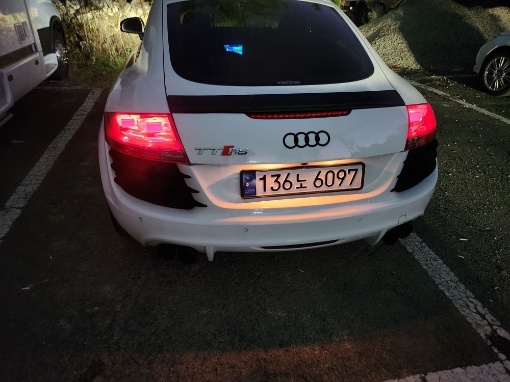 TT 8J 2.0 TFSI 쿠페 (200마력) 매물 썸네일