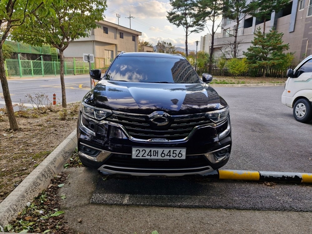 신차 구매하여
저 혼자
운전해온 차량