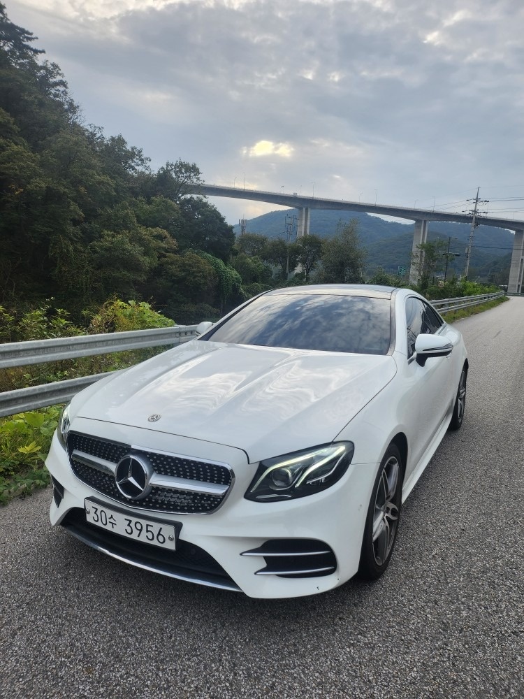 E 클래스 W213 E220 d Coupe 전기형 (194마력) 매물 썸네일