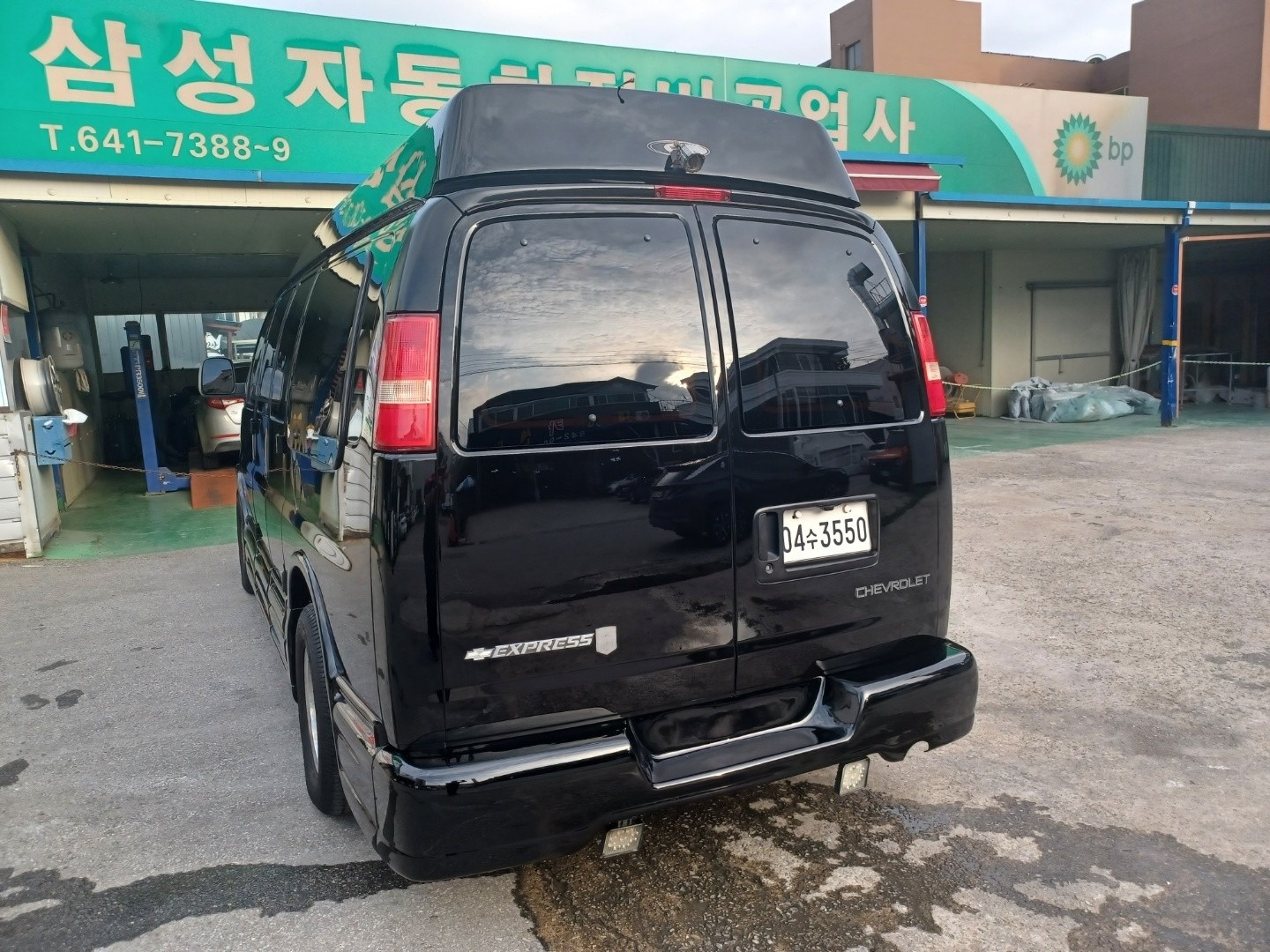 익스프레스밴 Ⅱ 5.3 V8 2WD 매물 썸네일