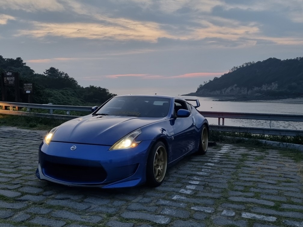 2009년식 370z 판매합니다 
키