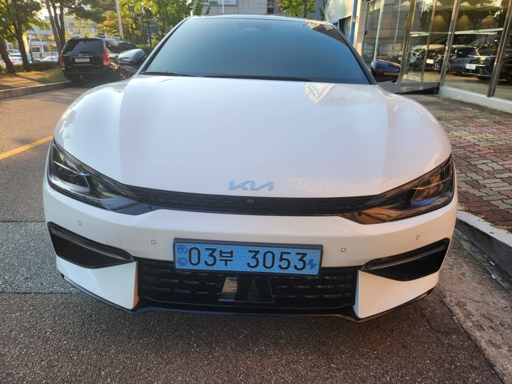 EV6 CV BEV(롱레인지/77.4kWh) AWD GT-Line(403km) 매물 썸네일