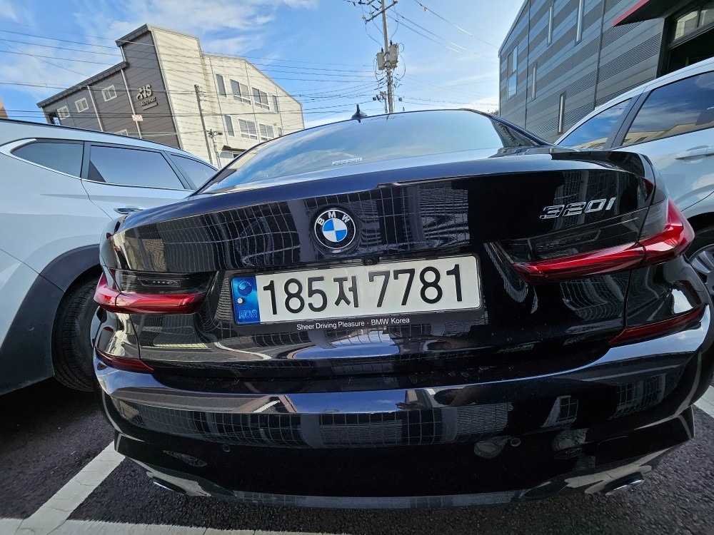 320i msp 21년 10월 출고차 중고차 직거래 (2)