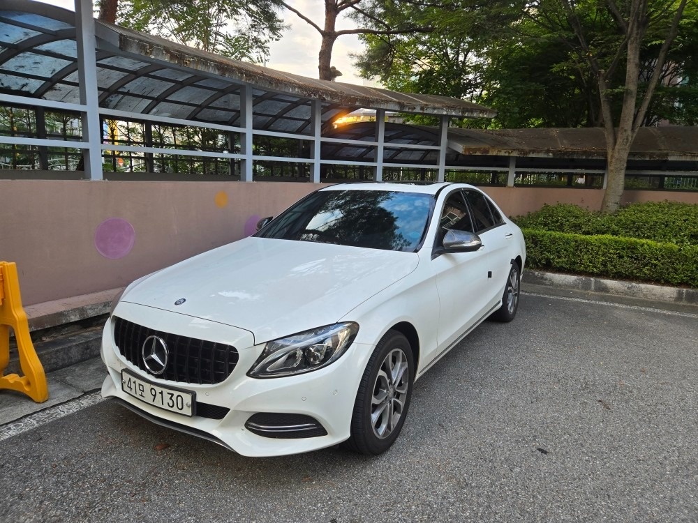 벤츠 C클래스 W205 c220d 차 중고차 직거래 (2)