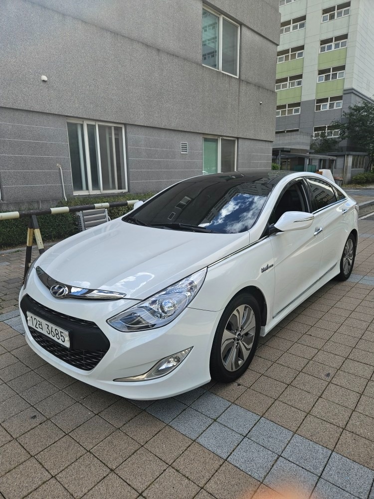 YF 쏘나타 Hybrid YF HEV 500h 2.0 프리미엄 매물 썸네일