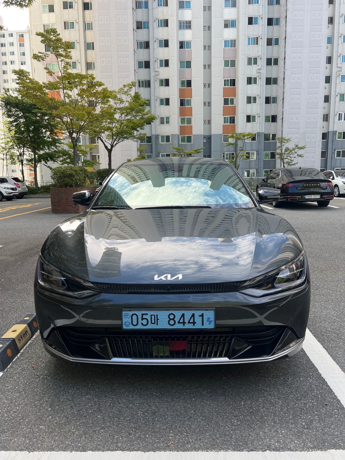 EV6 CV BEV(롱레인지/77.4kWh) RWD 어스(470km) 매물 썸네일