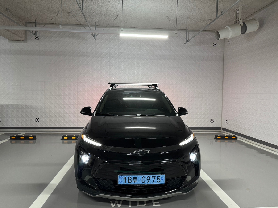 볼트 EUV BEV(66KWh/402km) FWD 프리미어 매물 썸네일