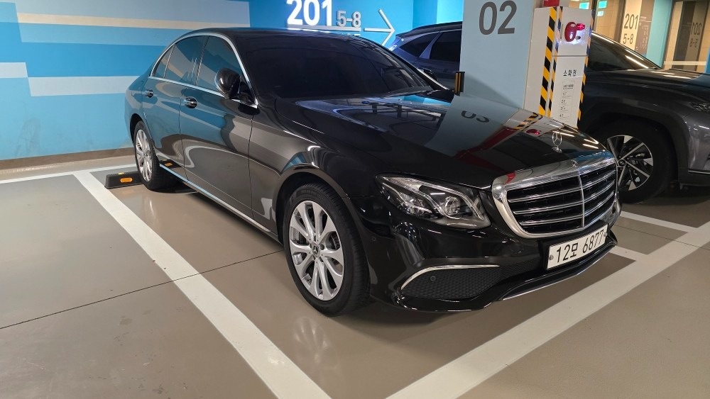 E 클래스 W213 E220 d 4Matic 전기형 (194마력) 매물 썸네일