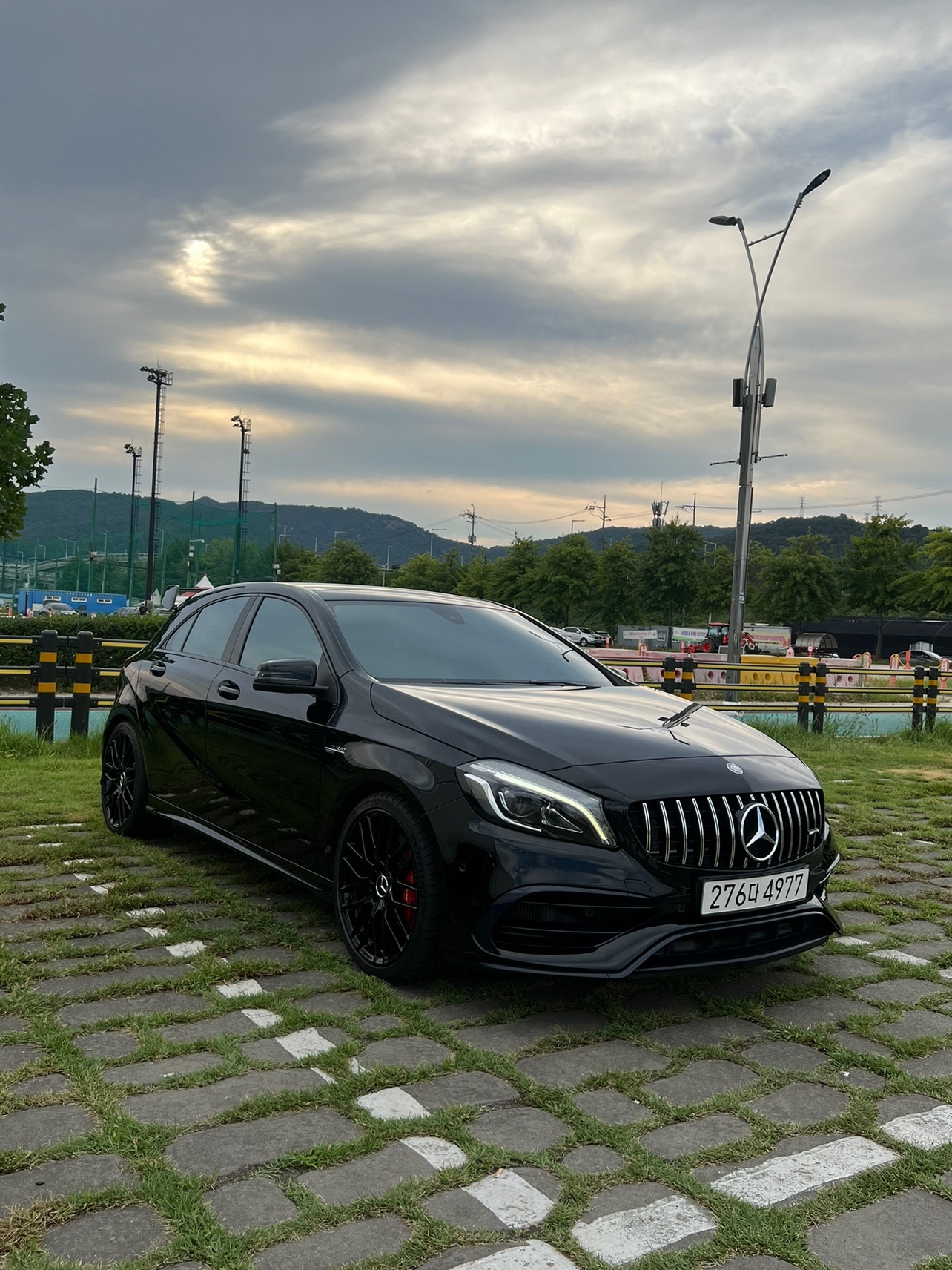 A 클래스 W176 A45 amg 4Matic (388마력)코리아 에디션 매물 썸네일