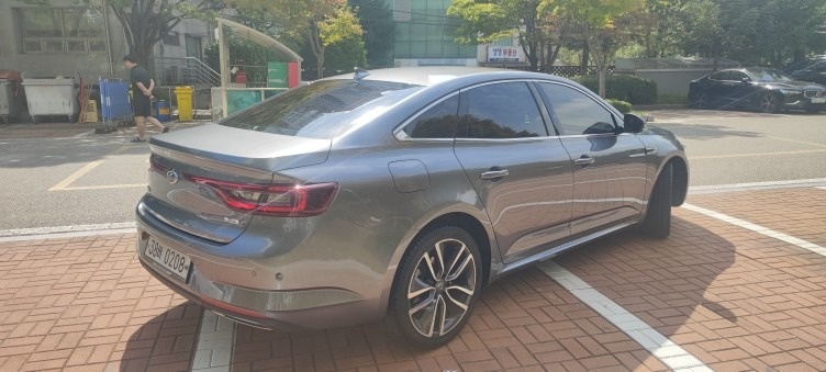 안녕하세요?

2016년식 SM6 R 중고차 직거래 (6)