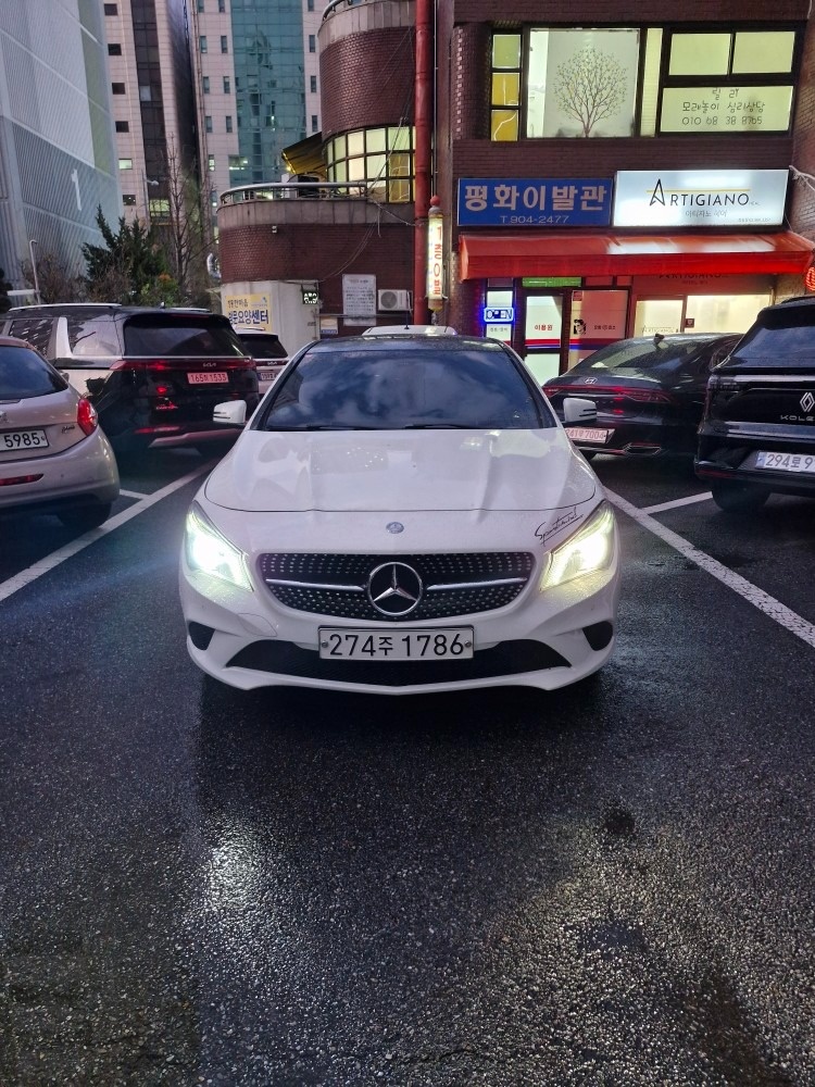 CLA 클래스 C117 CLA200 CDI 전기형 (136마력) 매물 썸네일